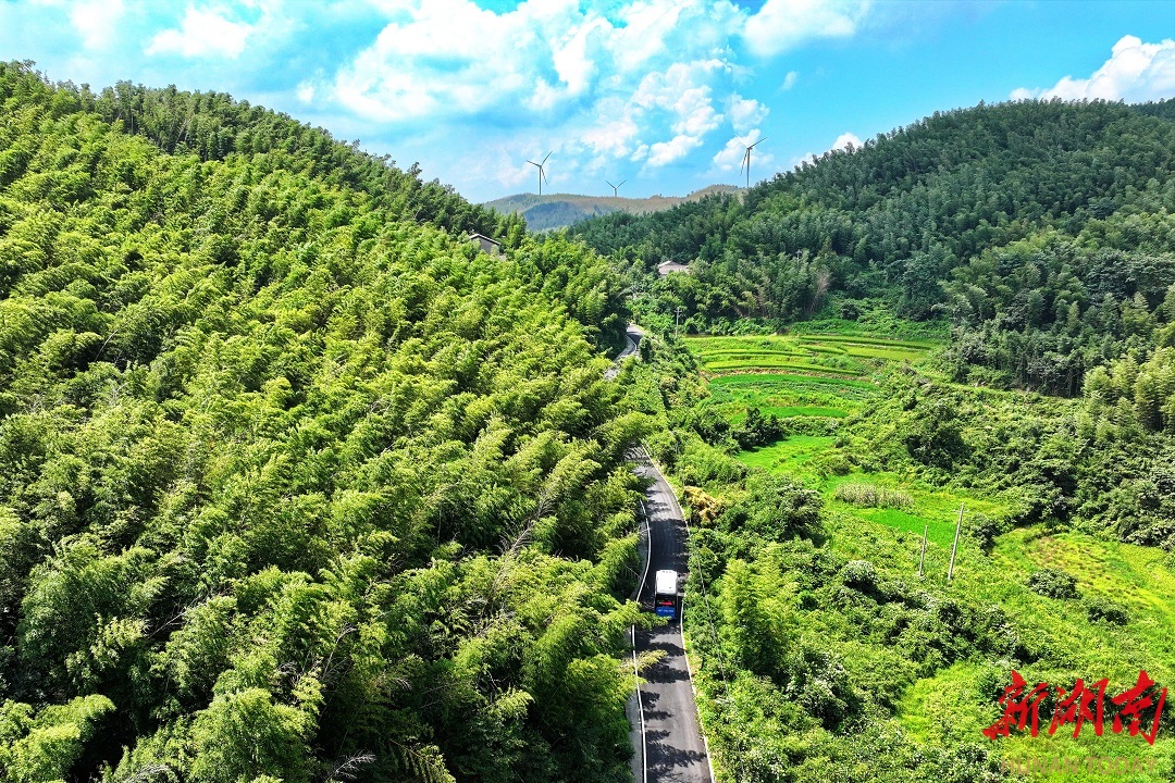 和美湘村 路路暢通|湘鄂共建桃花山旅游公路 鋪就鄉(xiāng)村振興康莊道