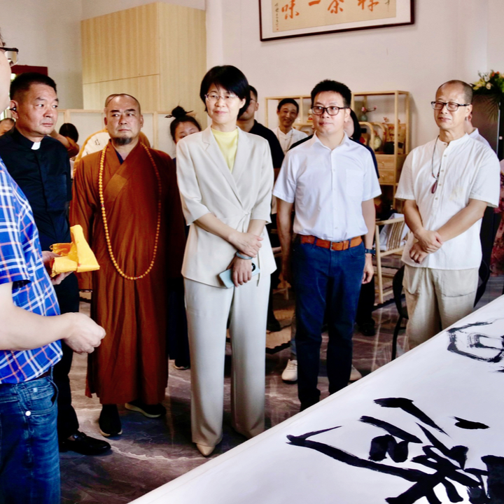 岳阳市委统战部举行“翰墨书写中国化”活动暨岳阳市“文化润教”系列活动启动仪式