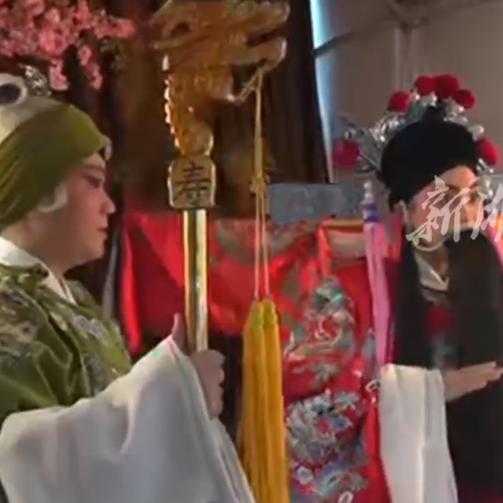 办公室改造成直播间！桃源汉剧团把传统戏曲从线下搬到线上
