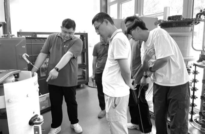 南華大學(xué)輸變電現(xiàn)代產(chǎn)業(yè)學(xué)院破解產(chǎn)教融合“兩張皮”——從“三難”困境到“三賬”豐收