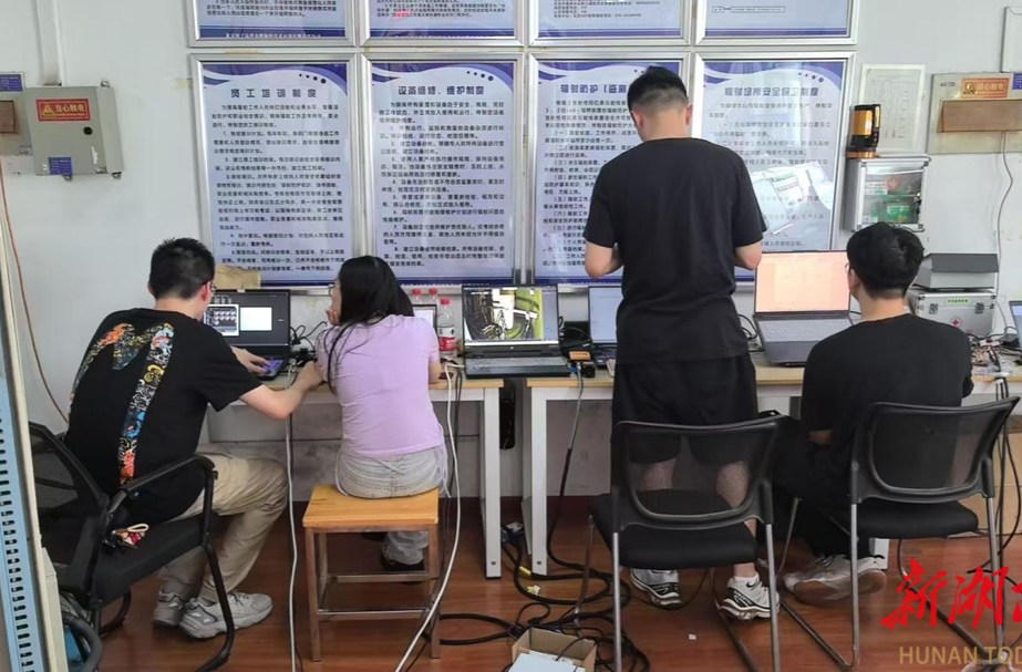 為核工業(yè)安全裝上“智慧之眼”，南華大學科創(chuàng)團隊的“核安衛(wèi)士”夢
