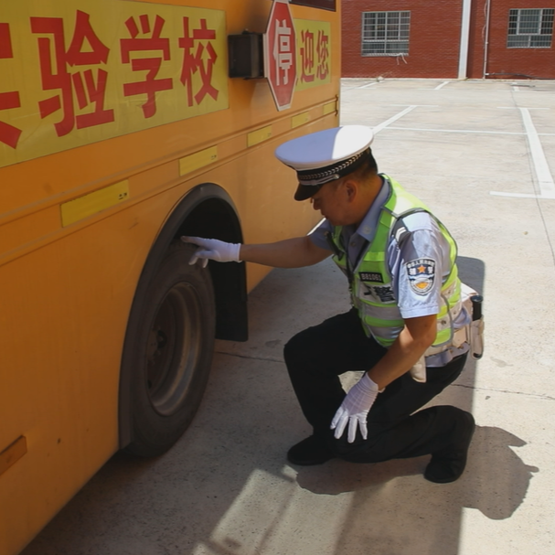 茶陵：排查全县193台校车 筑牢开学安全防线