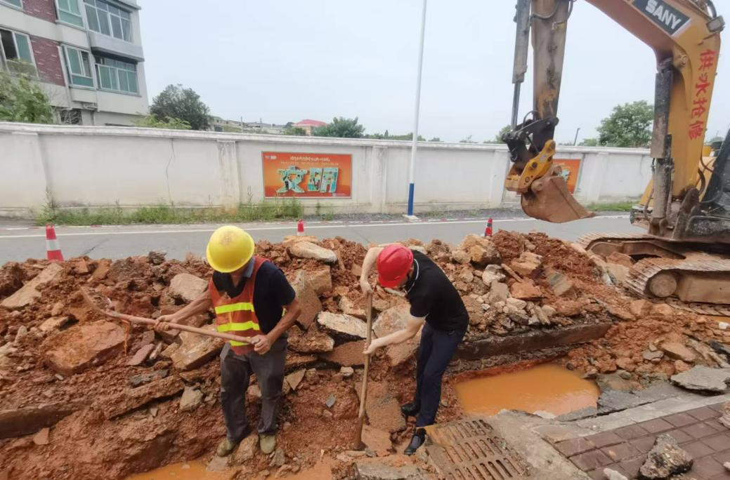 迎峰保供水 清流潤萬家——長沙縣水業(yè)集團全力保障高溫天氣供水安全穩(wěn)定