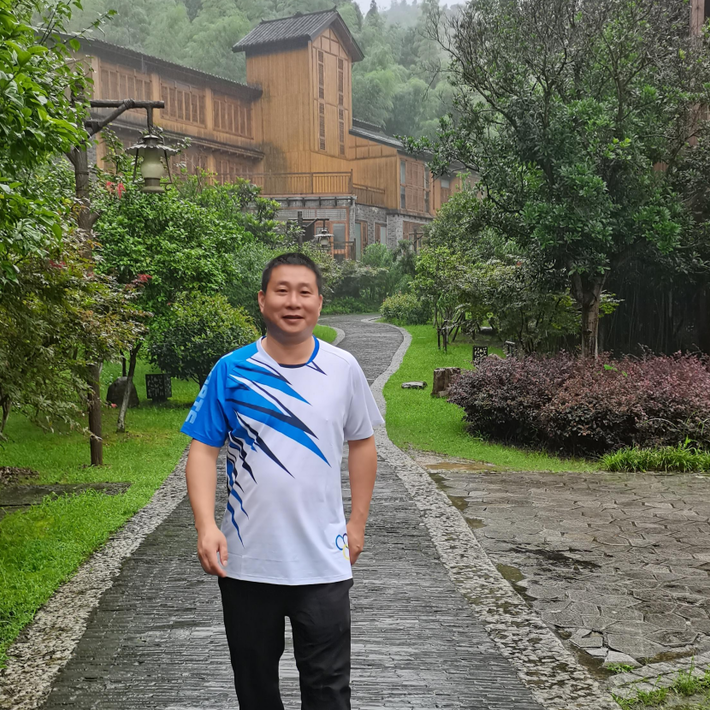 株洲“开学第一课”|红旗路小学党支部书记、校长宁志强：让每一个孩子在阳光下全维度出彩