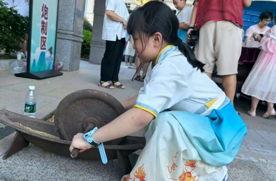 童心探岐黄，变身小郎中！衡阳市中医医院开启中医文化探秘之旅