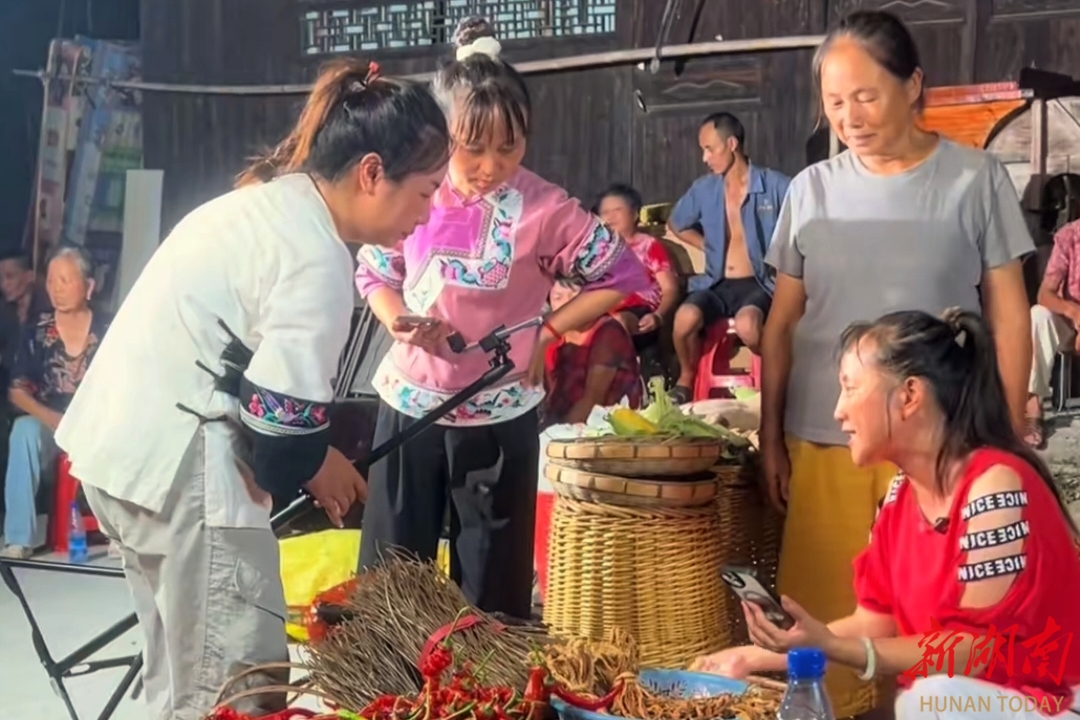 保靖縣“媒體+”“納福村集”雙輪驅(qū)動，激活鄉(xiāng)村振興新動能