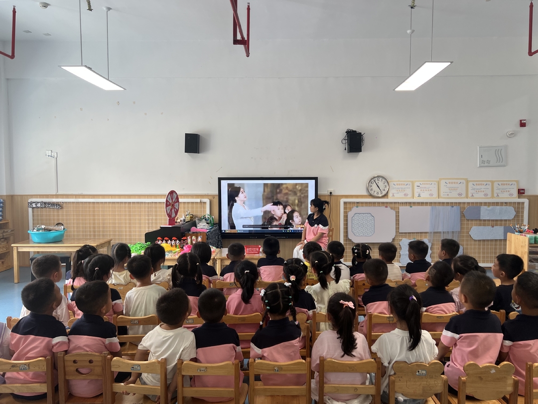 龙山县第一幼儿园：上好开学“成长双课”