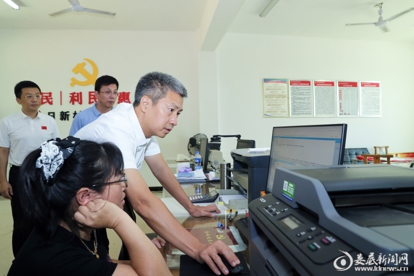 曾超群到漣源市暗訪督導(dǎo)：用心用情鞏固脫貧成果 精準(zhǔn)施策推進(jìn)有效銜接