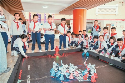 人工智能通識(shí)課怎么上？全國(guó)多地中小學(xué)秋季學(xué)期起普及