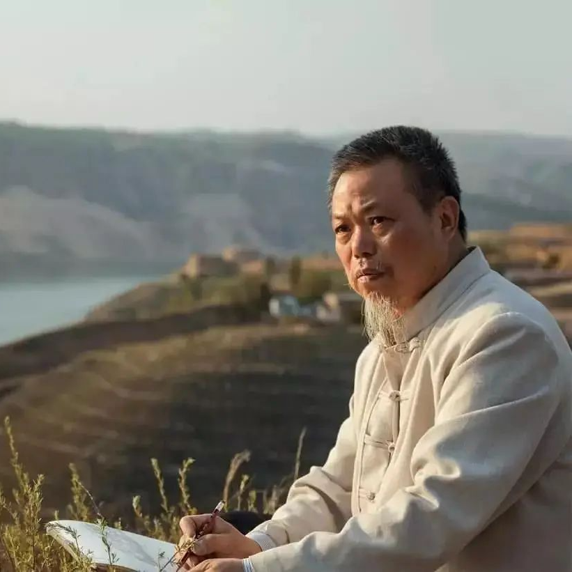 蓮城藝術(shù)家丨許仁龍：從湘潭到北京的藝術(shù)長(zhǎng)征路
