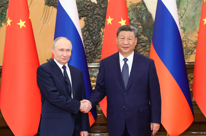 习近平同俄罗斯总统普京会谈