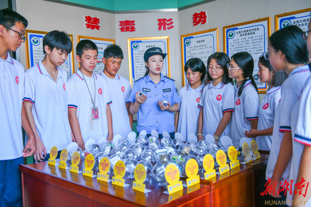 道县：“开学第一课”点亮新学期