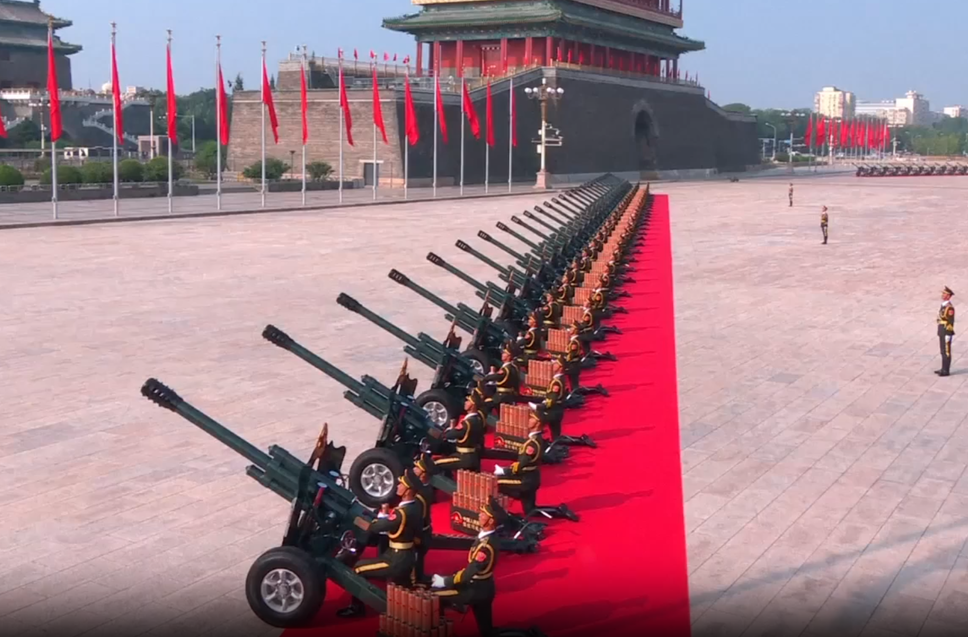 热血沸腾！胜利日大阅兵高燃瞬间