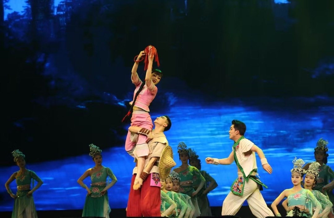 张家界《魅力湘西》暑期接待观演游客31.7万人