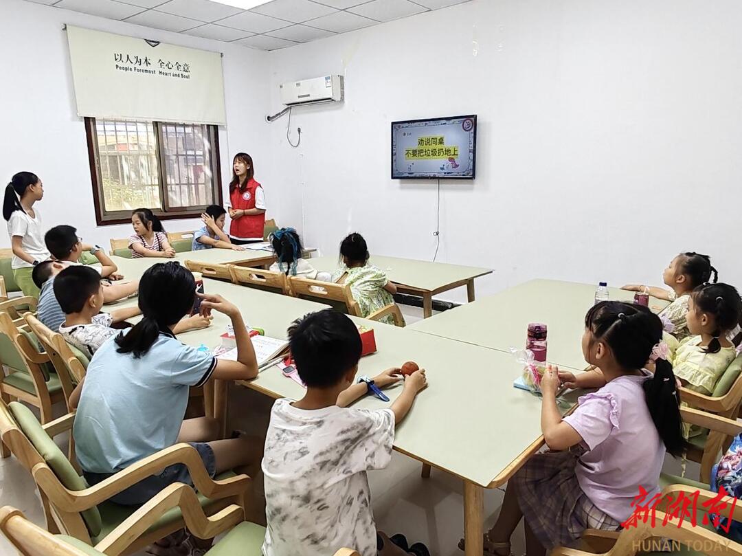 湘潭市繁城社区：小课堂搭起沟通桥 手工互动巧促成长