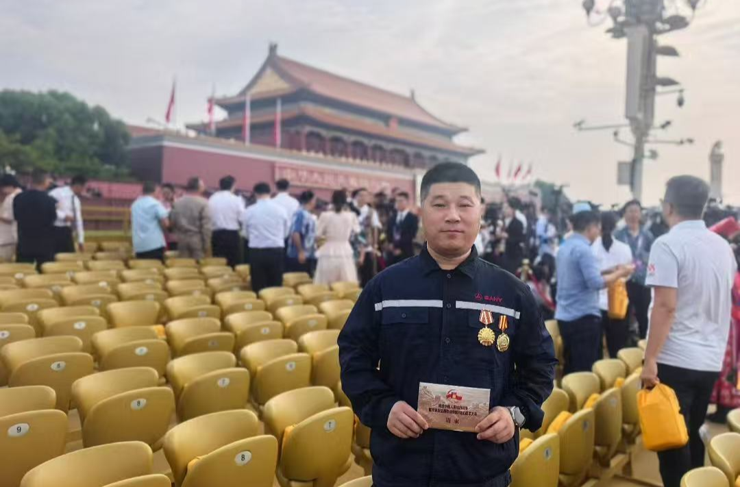 全國優(yōu)秀農(nóng)民工代表王進：踏踏實實地干，把工作做到極致丨我在天安門觀禮