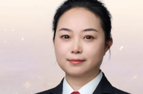 楊玫?。汗P耕不輟守初心?
