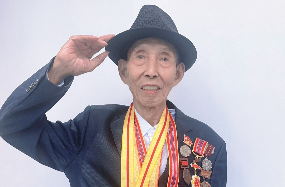 懷化93歲抗戰(zhàn)老兵張漢奇受邀參加招待會：我沒有特別大的功勞，想不到能去北京！