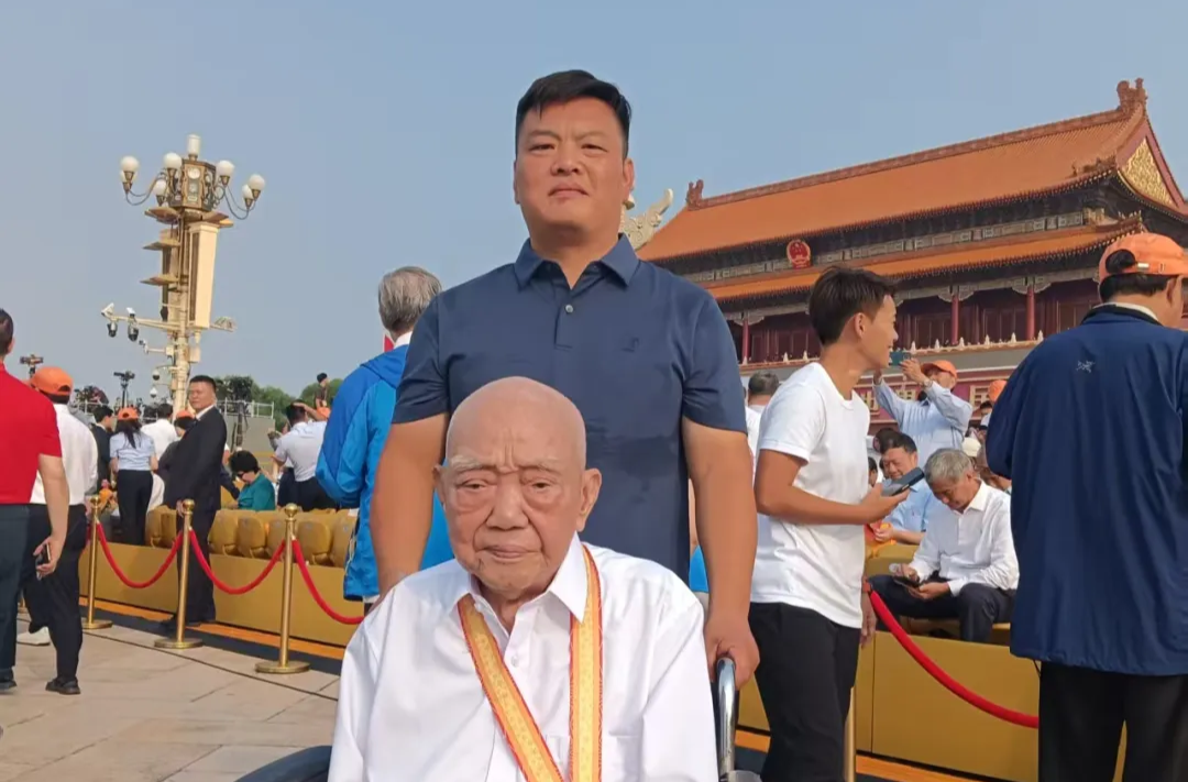 芦淞发布 | 株洲101岁抗战老兵受邀观礼九三阅兵