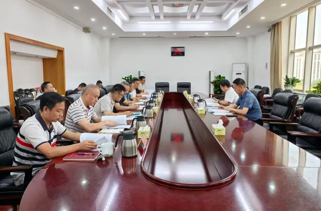 长沙召开高等教育慈善助学第一批次（本科）评审会，发放助学金558.7万元，资助929名困难学子