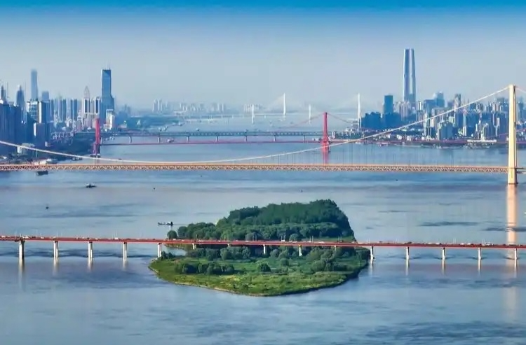 長(zhǎng)江中游“咽喉”打通界牌水道成功改槽通航，7000噸級(jí)船舶有望常年滿載通行至城陵磯@湖南日?qǐng)?bào)