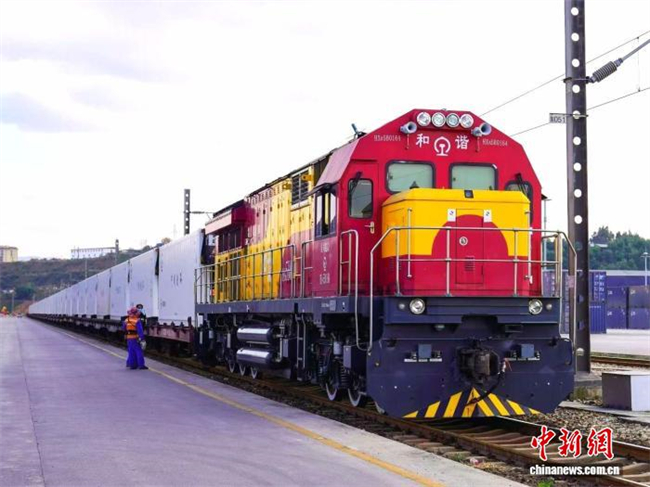 Lao Banana Company Sets up Preposition Warehouse in Huaihua