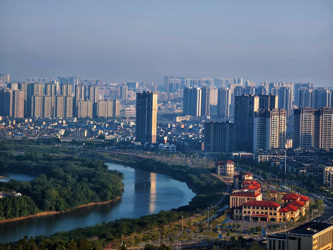灵魂的双翼：文学的行驻与身体的远游