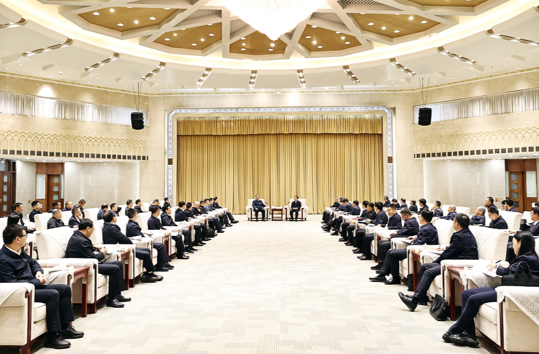 湖南·新疆及兵團對口支援工作座談會在烏魯木齊召開 陳小江會見毛偉明 艾爾肯·吐尼亞孜何忠友出席有關活動