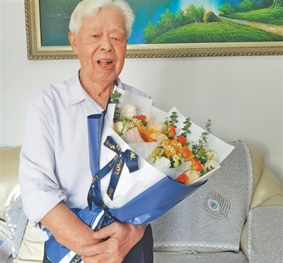 抗戰(zhàn)老兵羅競(jìng)輝：這是我一生中最開(kāi)心、最幸福的時(shí)刻