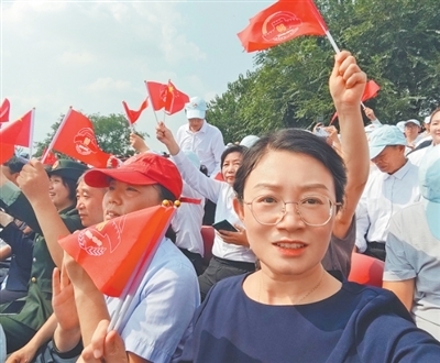 維和烈士楊樹(shù)朋的妻子鄒麗娜：將溫暖傳遞下去