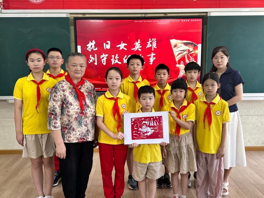 “璀璨星城，啟蒙未來(lái)”長(zhǎng)沙開學(xué)季丨傳統(tǒng)與紅色交織 校園開學(xué)活動(dòng)繪就成長(zhǎng)畫卷（一）