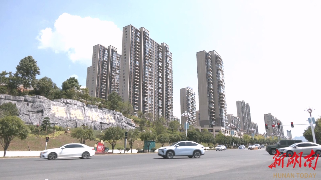 【聚力“一迎三創(chuàng)”? 提升城市品質(zhì)】懷化：城市綠化提質(zhì)改造迎旅發(fā)大會(huì)