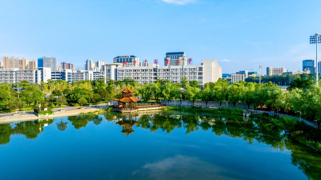 坐標(biāo)有定 人生無限 ——湖南中醫(yī)藥大學(xué)致2025級全體新同學(xué)的一封信