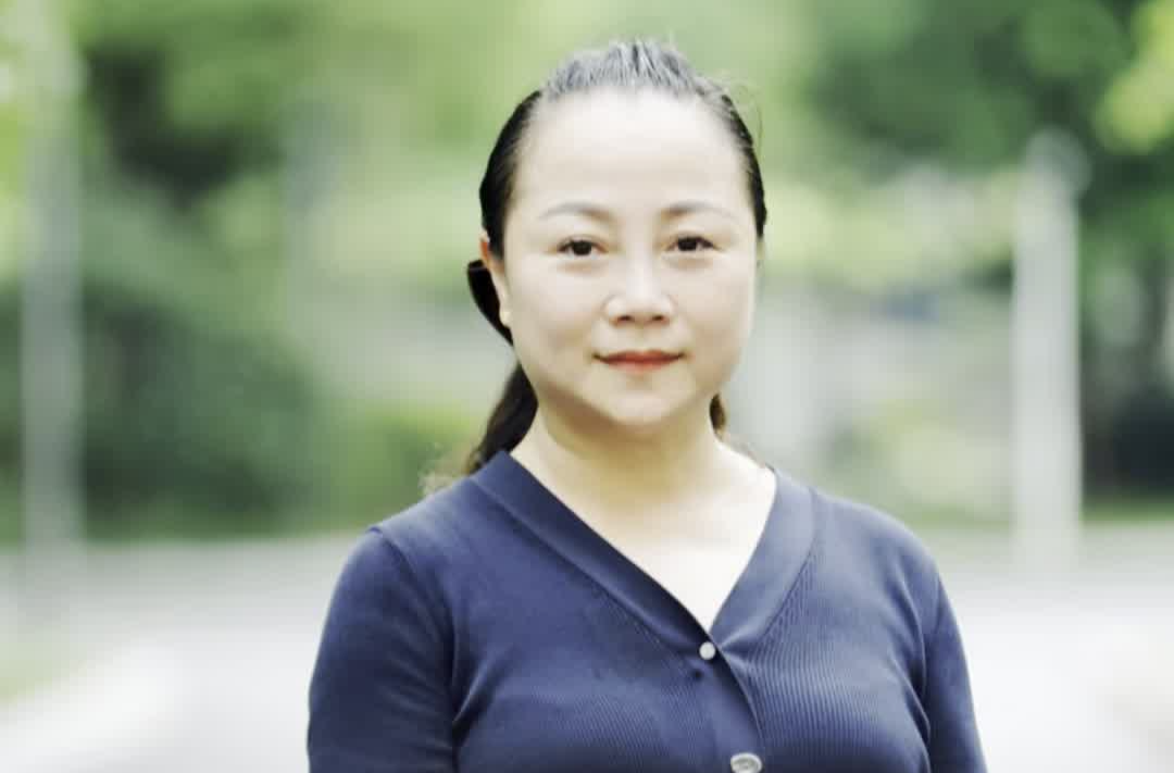從班主任到校長(zhǎng)，羿莎用 “最美密碼”喚醒每顆不一樣的“種子”