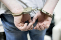 “年龄越小，功德越大”，一语文老师诱骗20余名小学生加入邪教，警方披露细节