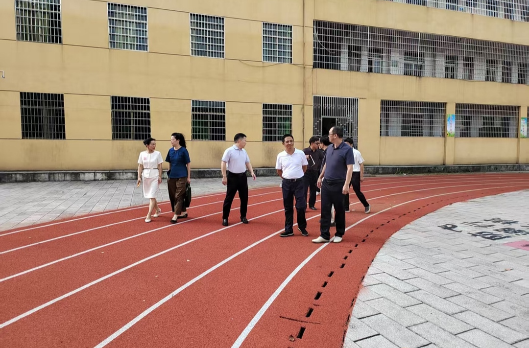 嘉禾：殷切關(guān)懷寄希望 情系教育暖師心