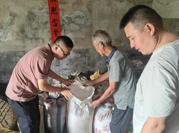 洞口縣石江鎮(zhèn)：山坳里的暖心幫扶