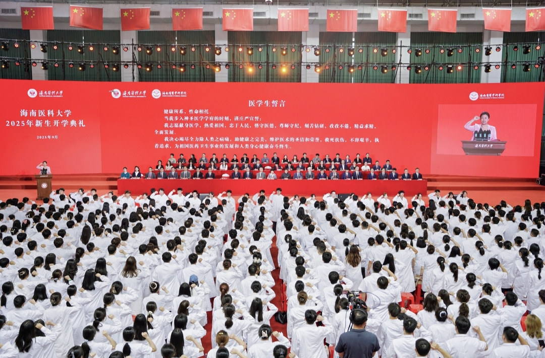 两年推百项改革，78岁海医“爆改”焕新