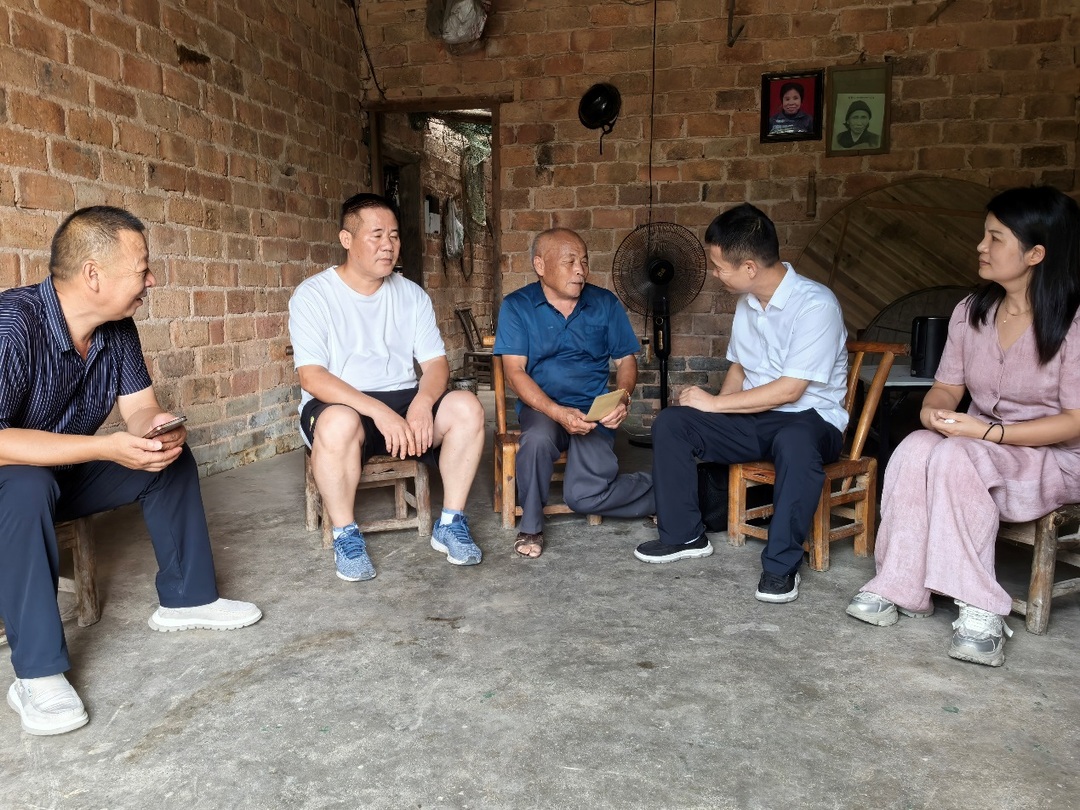 平江縣住建局：愛心捐款暖人心，“雙聯(lián)”幫扶顯擔(dān)當(dāng)