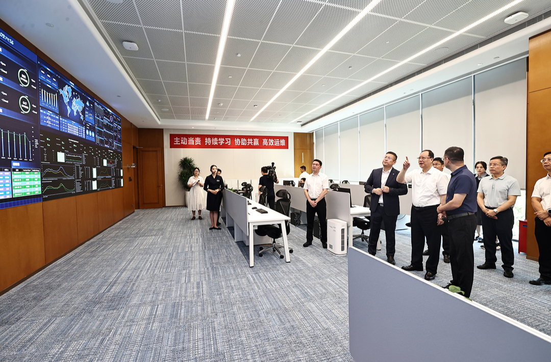 毛伟明在长沙调研产业发展