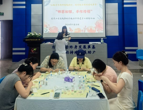 制作螺鈿，株洲市蘆淞區(qū)龍泉小學(xué)教師節(jié)活動(dòng)感受非遺魅力