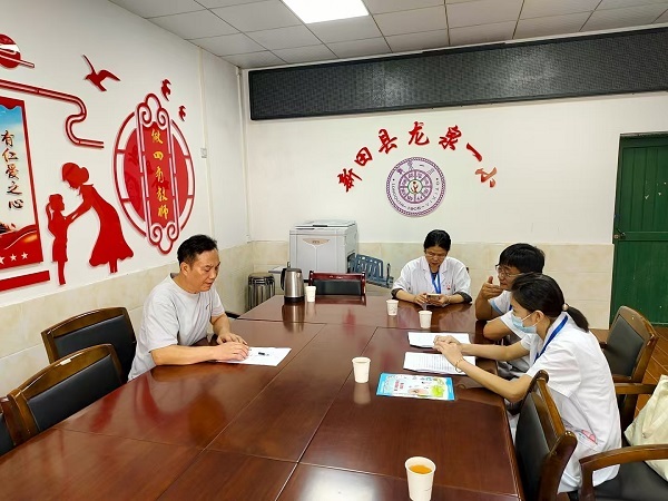 新田“健康护航”：登革热防控知识进校园，织密学生安全网