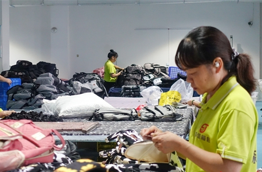 Mayang-made Bags Popular in International Markets
