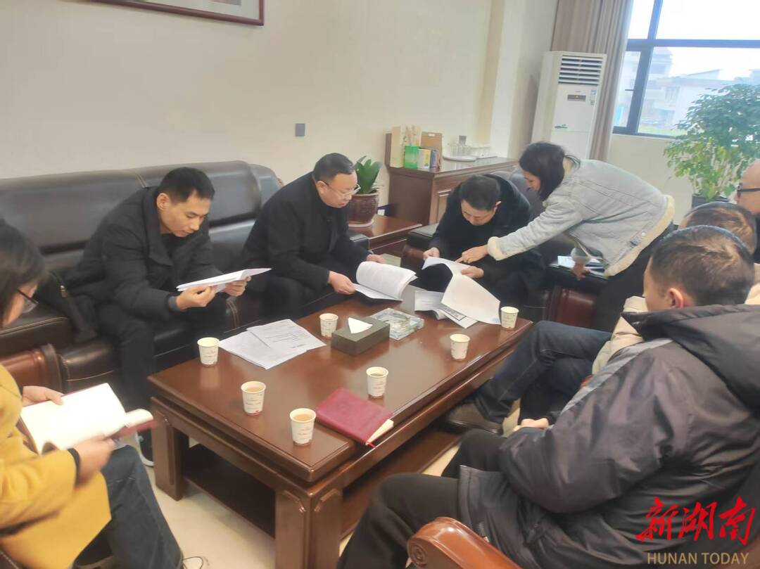開門聽民聲 實(shí)干解民憂——漣源市“開門教育”活動(dòng)見聞