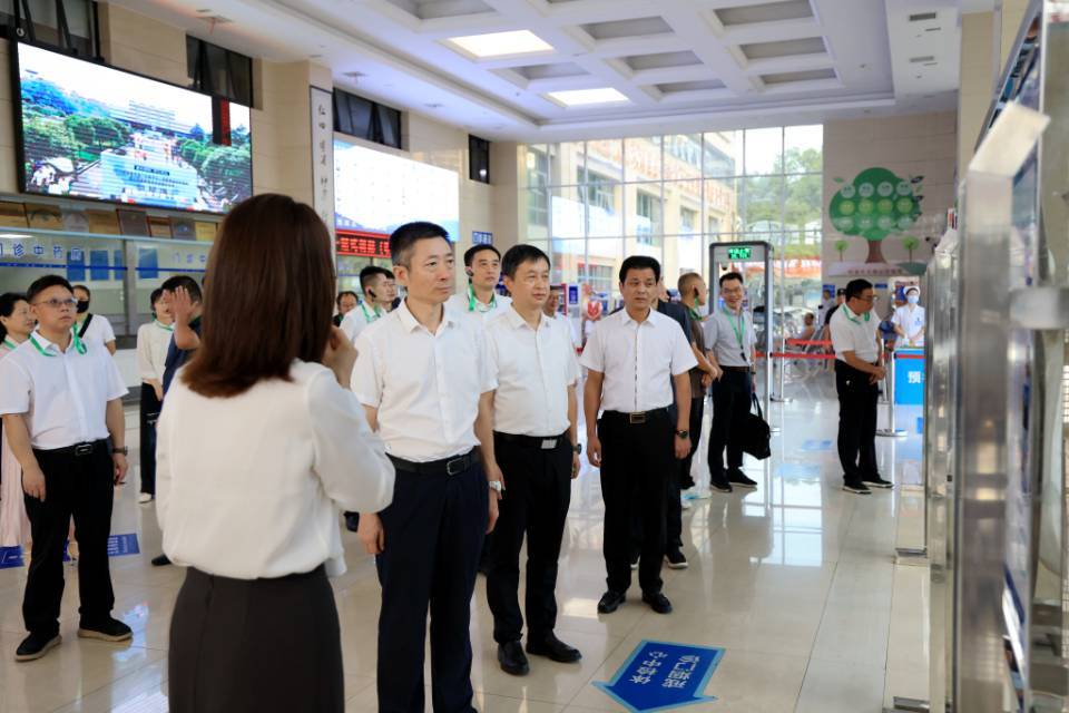 省委政法委到湘潭觀摩交流嚴(yán)重精神障礙患者服務(wù)管理工作