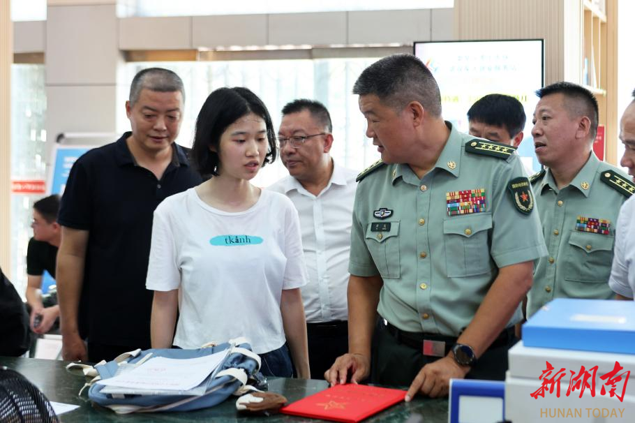 婁底軍分區(qū)領(lǐng)導(dǎo)調(diào)研婁底退役軍人安置工作