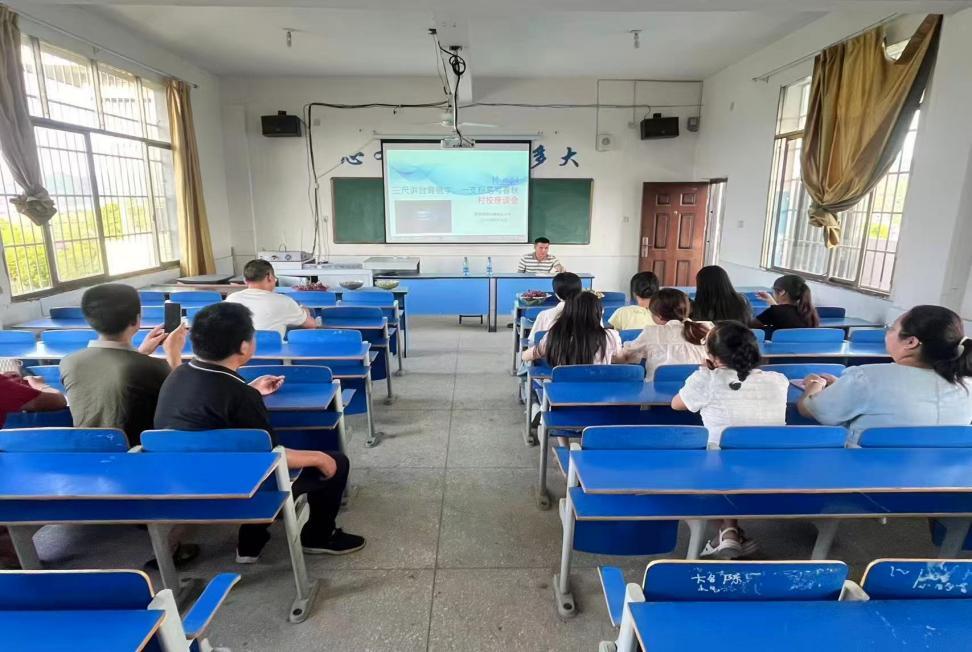 新邵縣陳家坊鎮(zhèn)長塘完全小學(xué)：匠心育桃李 丹心鑄師魂