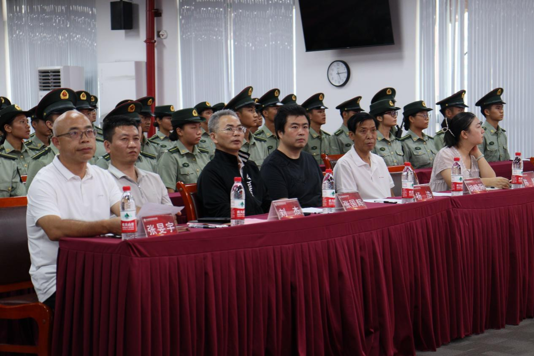 長(zhǎng)沙民政職院2025級(jí)新生教官集訓(xùn)總結(jié)暨軍訓(xùn)動(dòng)員大會(huì)順利召開(kāi)