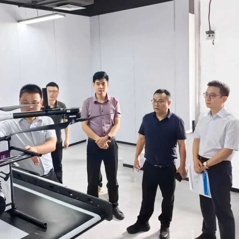 加快推進(jìn)低空經(jīng)濟(jì)發(fā)展 岳陽(yáng)市政府一行調(diào)研市城運(yùn)集團(tuán)