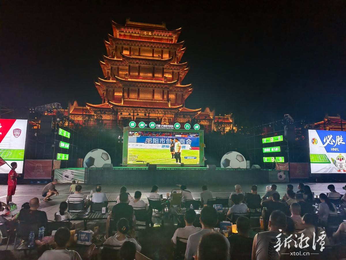 “第二現(xiàn)場(chǎng)”助威聲燃動(dòng)蓮城的夜